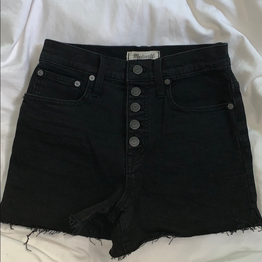 Madewell shorts never worn :) has tags